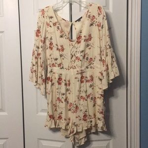 Rose patterned romper